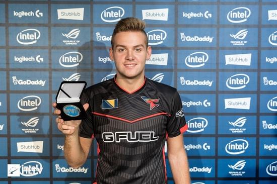 rookie ：在当时BP这选择还不错，没能防守好对面的进攻