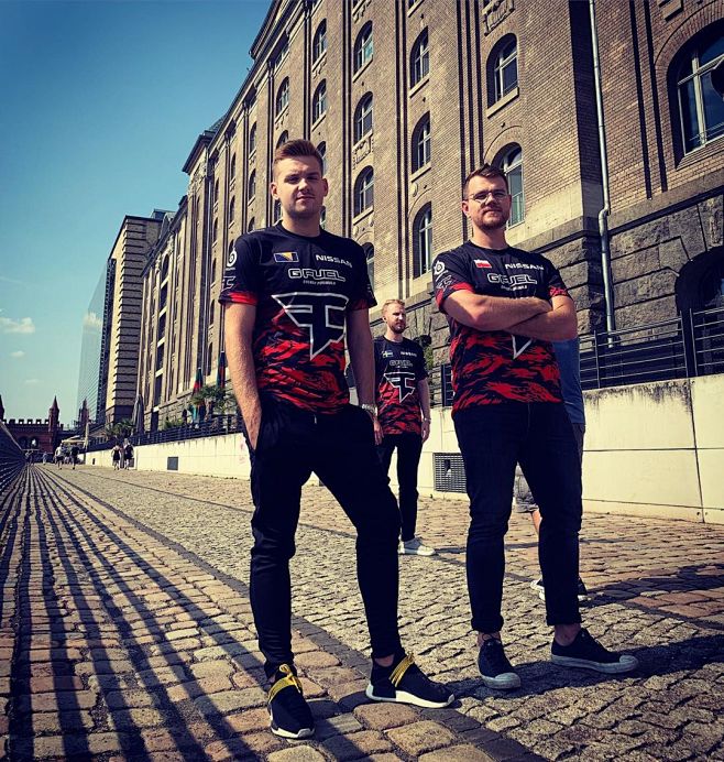 Xiaolaohu：我见证了队伍的辉煌时候，也见证了很糟糕的时候