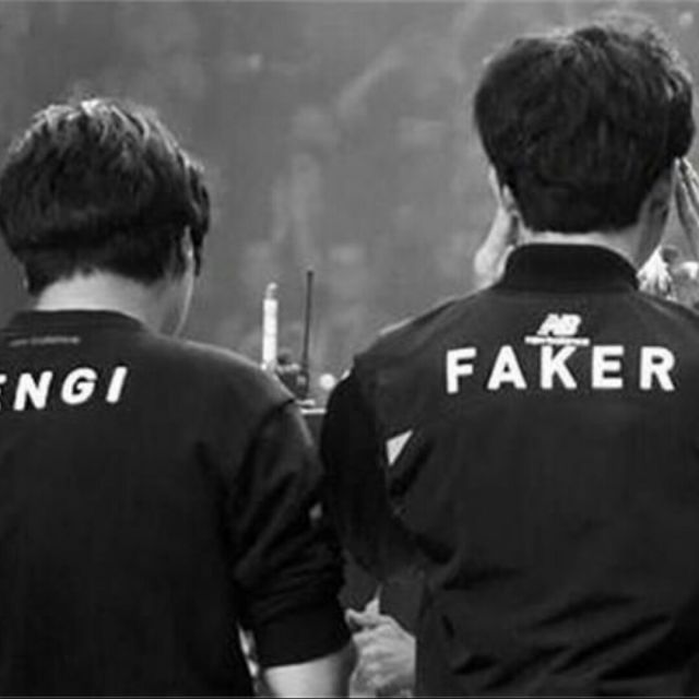 电竞比分网：英雄联盟S10 D组战，TES不负众望小组第一出线