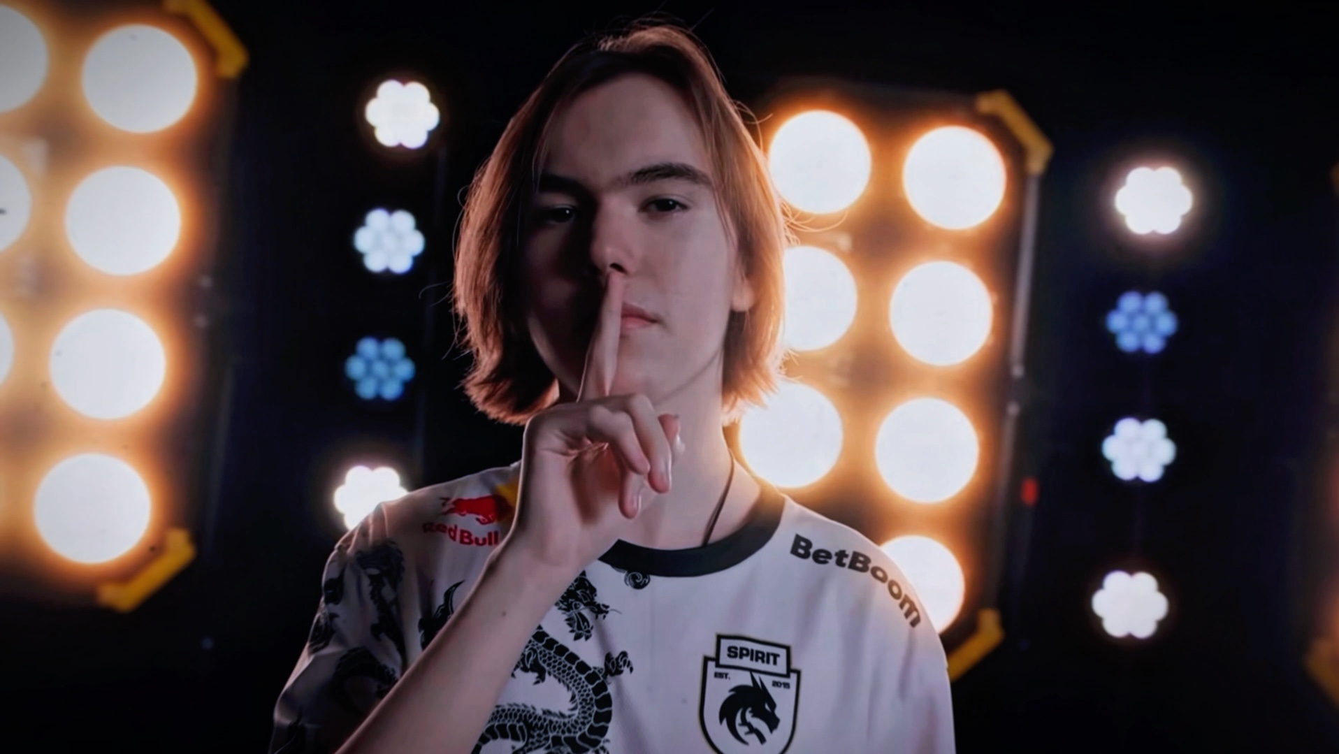 Uzi ： Doinb队在老年杯中没有明显的弱点，而水晶兄弟队在训练赛中没有可以赢的队伍。