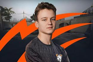 S1Mon 离开 EDward Gaming