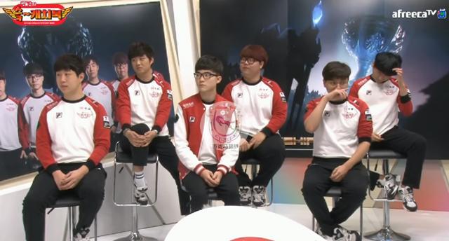 JD Gaming 发布了 Xun 的新年祝福：祝大家在新的一年里好运连连，财源广进！