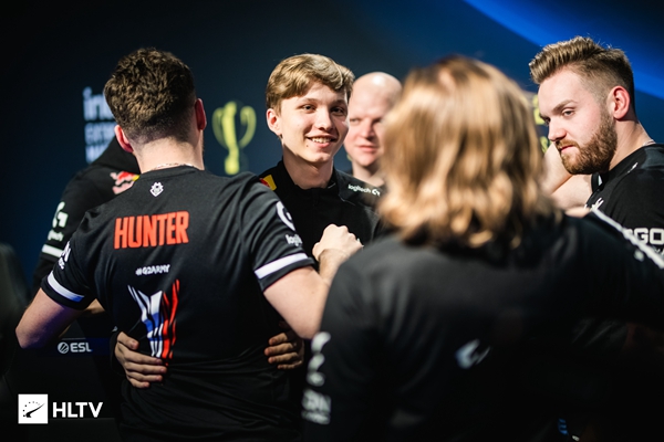 JDG赛后采访 MISSING ：我觉得他（ Ruler ）的霞也是世界上最好的霞